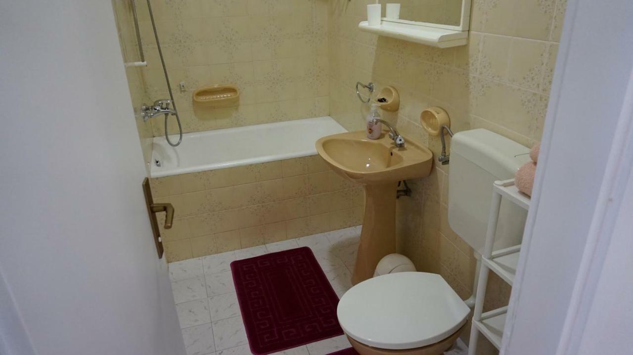 Apartment Krasna Baška Voda Exteriör bild