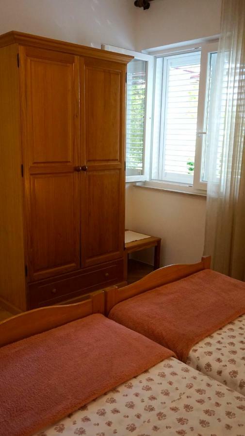 Apartment Krasna Baška Voda Exteriör bild